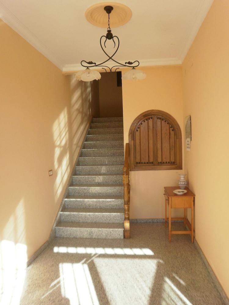 Hostal Miraflor De Las Cadenas Cuacos De Yuste Bagian luar foto